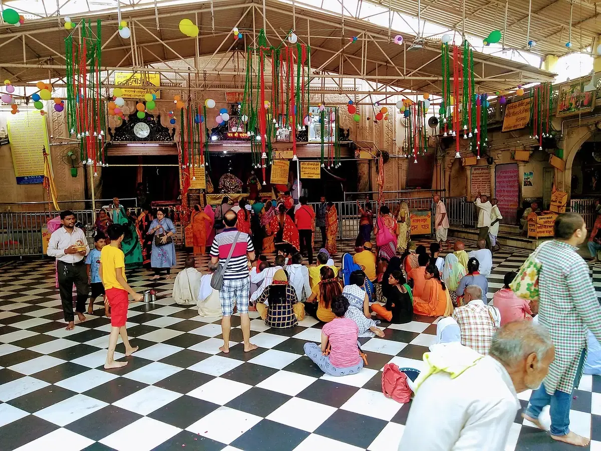 Devotees waiting for darshan inside Shri Ladli Ji's temple
